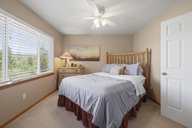 Check out this clean and turn key Running Y Townhome! on Running Y Ranch Resort in Oregon - for sale on GolfHomes.com, golf home, golf lot