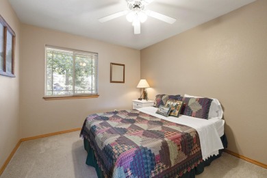 Check out this clean and turn key Running Y Townhome! on Running Y Ranch Resort in Oregon - for sale on GolfHomes.com, golf home, golf lot