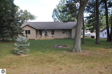 Beautiful TURNKEY Ranch style house located on White Deer on White Deer Country Club in Michigan - for sale on GolfHomes.com, golf home, golf lot