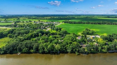 Nestled in a Cul-de-sac on a sprawling .85 acre lot this on Eagle Creek Golf Club in Minnesota - for sale on GolfHomes.com, golf home, golf lot