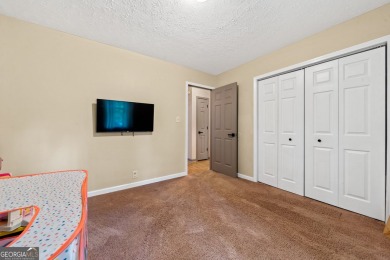 Welcome home to 11 Kingbird Ct-a beautifully updated 3 bed, 2 on Turtle Cove Golf Course in Georgia - for sale on GolfHomes.com, golf home, golf lot
