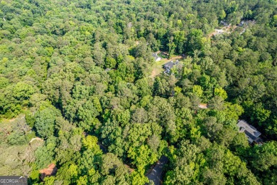 Welcome home to 11 Kingbird Ct-a beautifully updated 3 bed, 2 on Turtle Cove Golf Course in Georgia - for sale on GolfHomes.com, golf home, golf lot