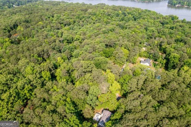 Welcome home to 11 Kingbird Ct-a beautifully updated 3 bed, 2 on Turtle Cove Golf Course in Georgia - for sale on GolfHomes.com, golf home, golf lot