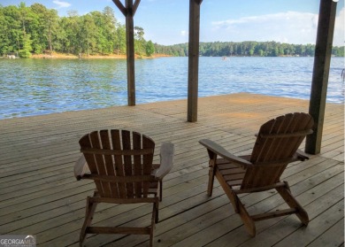 Welcome home to 11 Kingbird Ct-a beautifully updated 3 bed, 2 on Turtle Cove Golf Course in Georgia - for sale on GolfHomes.com, golf home, golf lot