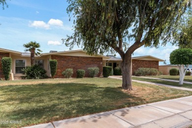 Come see this beautifully maintained 2-bedroom, 2-bath patio on Sun City-Willow Creek / Willow Brook  in Arizona - for sale on GolfHomes.com, golf home, golf lot