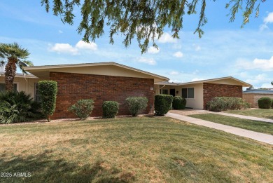 Come see this beautifully maintained 2-bedroom, 2-bath patio on Sun City-Willow Creek / Willow Brook  in Arizona - for sale on GolfHomes.com, golf home, golf lot