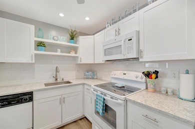 Turnkey 2BR/2BA Villa in Parkway Villas - 55+ Active Lifestyle!
 on IMG Academies Golf and Country Club in Florida - for sale on GolfHomes.com, golf home, golf lot