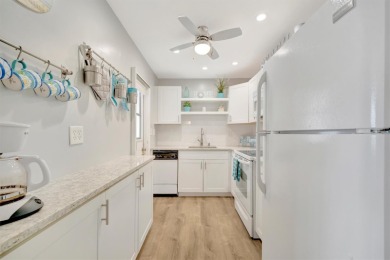 Turnkey 2BR/2BA Villa in Parkway Villas - 55+ Active Lifestyle!
 on IMG Academies Golf and Country Club in Florida - for sale on GolfHomes.com, golf home, golf lot