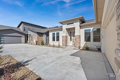 The Alder by Tresidio Homes is located in the breathtaking Valor on Falcon Crest Golf Club in Idaho - for sale on GolfHomes.com, golf home, golf lot