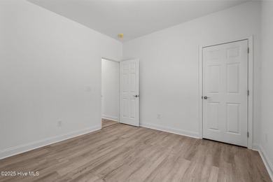 SELLER OFFERING up to $15K CONCESSION to be used at buyer's on Beacon Ridge Golf and Country Club in North Carolina - for sale on GolfHomes.com, golf home, golf lot