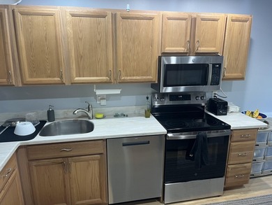 Enjoy Country club living, 3 golf courses, many restaurants in on Hunters Run Golf and Country Club in Florida - for sale on GolfHomes.com, golf home, golf lot