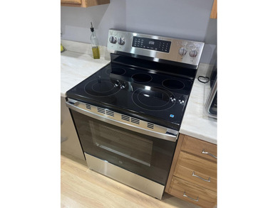 Enjoy Country club living, 3 golf courses, many restaurants in on Hunters Run Golf and Country Club in Florida - for sale on GolfHomes.com, golf home, golf lot