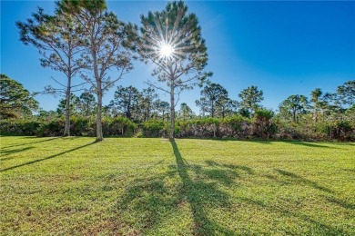 Under contract-accepting backup offers. WOW! This charming 2nd on Rotonda Golf and Country Club The Links Course in Florida - for sale on GolfHomes.com, golf home, golf lot