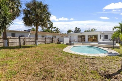 Beautifully renovated home in the heart of the Lake Worth Beach on Lake Worth Municipal Golf Course in Florida - for sale on GolfHomes.com, golf home, golf lot