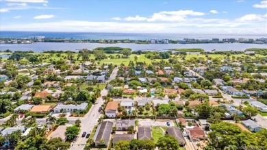 Beautifully renovated home in the heart of the Lake Worth Beach on Lake Worth Municipal Golf Course in Florida - for sale on GolfHomes.com, golf home, golf lot