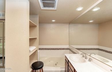 This lovely condo is located by the lakeside and is just a short on London Bridge Golf Course in Arizona - for sale on GolfHomes.com, golf home, golf lot