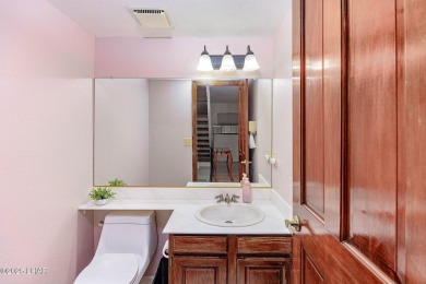 This lovely condo is located by the lakeside and is just a short on London Bridge Golf Course in Arizona - for sale on GolfHomes.com, golf home, golf lot