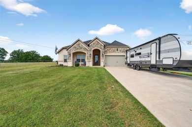 Stunning Lake Kiowa retreat with in ground pool and amazing on Lake Kiowa Golf Course in Texas - for sale on GolfHomes.com, golf home, golf lot