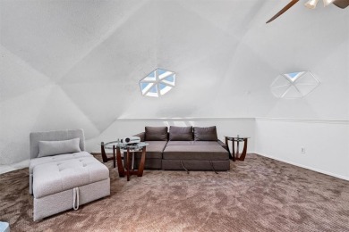 Unique lakefront home with nice updates, two bedrooms and  2 on Lake Kiowa Golf Course in Texas - for sale on GolfHomes.com, golf home, golf lot