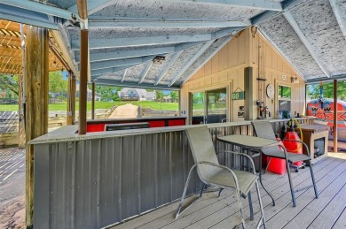 Unique lakefront home with nice updates, two bedrooms and  2 on Lake Kiowa Golf Course in Texas - for sale on GolfHomes.com, golf home, golf lot