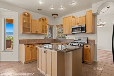 Welcome to 920 Vista Del Sol Ct, a stunning 2,119 SF two-story on The Oasis Golf Club in Nevada - for sale on GolfHomes.com, golf home, golf lot