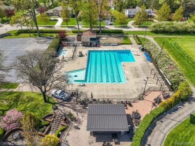 **WOW**2100+ SQ FT ABSOLUTELY BEAUTIFUL 4 BEDROOM, 2 AND A HALF on Lochmoor Club in Michigan - for sale on GolfHomes.com, golf home, golf lot