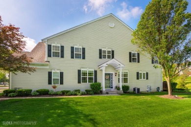 Impeccably cared for end-unit townhome nestled in the highly on Bowes Creek Country Club in Illinois - for sale on GolfHomes.com, golf home, golf lot