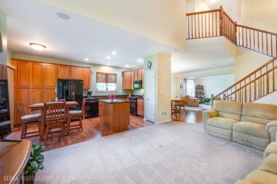 Impeccably cared for end-unit townhome nestled in the highly on Bowes Creek Country Club in Illinois - for sale on GolfHomes.com, golf home, golf lot