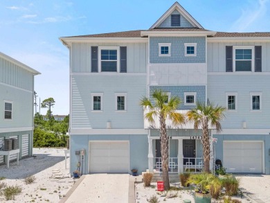 Immaculate and move-in ready, this 2-bedroom, 2.5-bath townhome on Lost Key Golf Club in Florida - for sale on GolfHomes.com, golf home, golf lot