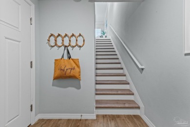Immaculate and move-in ready, this 2-bedroom, 2.5-bath townhome on Lost Key Golf Club in Florida - for sale on GolfHomes.com, golf home, golf lot