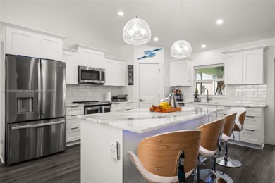 Welcome to this 2023-built home in the Sun N' Lake community of on Sun n Lake Golf and Country Club in Florida - for sale on GolfHomes.com, golf home, golf lot