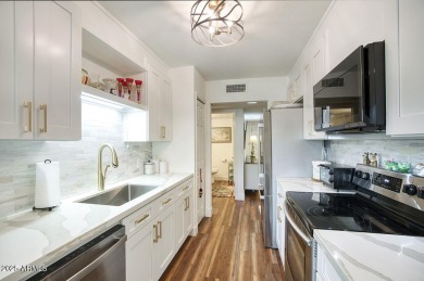 Beautiful fully renovated townhouse in a prime Scottsdale on Scottsdale Silverado Golf Club in Arizona - for sale on GolfHomes.com, golf home, golf lot