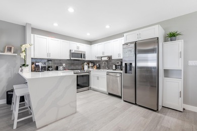 Renovated Villa in Kings Point! This beautifully updated home on Kings Point Golf - Executive in Florida - for sale on GolfHomes.com, golf home, golf lot