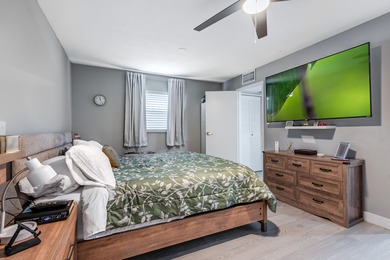 Renovated Villa in Kings Point! This beautifully updated home on Kings Point Golf - Executive in Florida - for sale on GolfHomes.com, golf home, golf lot