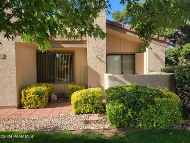 Fantastic 2 bedroom/ 2 bath Town home, single level located in on Antelope Hills Golf Courses in Arizona - for sale on GolfHomes.com, golf home, golf lot