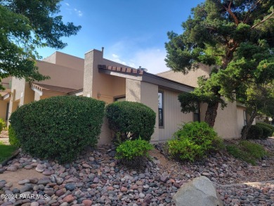 Fantastic 2 bedroom/ 2 bath Town home, single level located in on Antelope Hills Golf Courses in Arizona - for sale on GolfHomes.com, golf home, golf lot