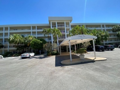 Just reduced $10K! Enjoy serene golf course views from this on Oaks Country Club in Florida - for sale on GolfHomes.com, golf home, golf lot