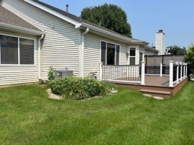 Welcome to this beautifully UPDATED 1267 sq. ft., 2-bedroom, 1 on The Links at Carillon in Illinois - for sale on GolfHomes.com, golf home, golf lot