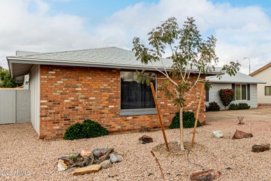 Step through the double entry doors into a comfortable on Ahwatukee Country Club in Arizona - for sale on GolfHomes.com, golf home, golf lot