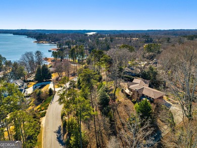 Move-in ready and completely renovated, this 3-bedroom, 2-bath on Chattahoochee Golf Course in Georgia - for sale on GolfHomes.com, golf home, golf lot