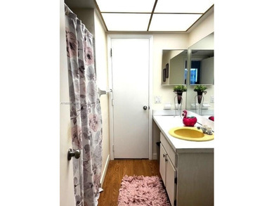 !!MOTIVATED SELLER - BRIGHT & PEACEFUL 2/1 FIRST-FLOOR CONDO!! on Leisureville Community Association in Florida - for sale on GolfHomes.com, golf home, golf lot