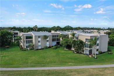 Welcome to this 2-bedroom, 2-bathroom turn key condo, perfectly on Lakewood Country Club in Florida - for sale on GolfHomes.com, golf home, golf lot