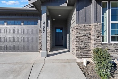 Thoughtfully designed single-level floor plan offers 3 bedrooms on Hunters Point Golf Club in Idaho - for sale on GolfHomes.com, golf home, golf lot