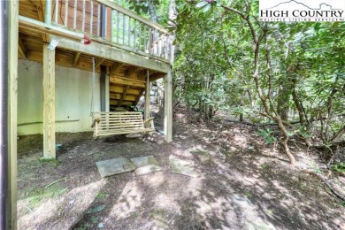 Adorable one bedroom, one bath Green River Cabin in the resort on Land Harbor Golf Course in North Carolina - for sale on GolfHomes.com, golf home, golf lot
