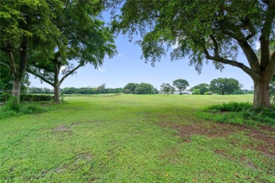 Beautifully updated 1,426 sqft two-story townhouse in the on Boca Lago Golf and Country Club in Florida - for sale on GolfHomes.com, golf home, golf lot