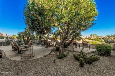 Immaculate single-level home with a bright, open floor plan on The Golf Club At Johnson Ranch in Arizona - for sale on GolfHomes.com, golf home, golf lot