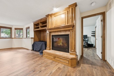 This beautifully updated Reflection Ridge ranch offers an ideal on Reflection Ridge Golf Club in Kansas - for sale on GolfHomes.com, golf home, golf lot