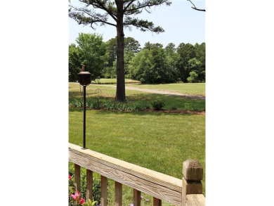 Golf community living. Fantastic 4 bedroom, 2 1/2 bath on Chesapeake Golf Club in Virginia - for sale on GolfHomes.com, golf home, golf lot
