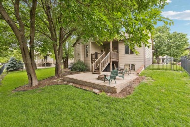 This beautifully updated Reflection Ridge ranch offers an ideal on Reflection Ridge Golf Club in Kansas - for sale on GolfHomes.com, golf home, golf lot