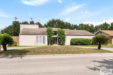 Beautifully renovated in Summer 2025, this spacious home sits on on Harlingen Country Club in Texas - for sale on GolfHomes.com, golf home, golf lot